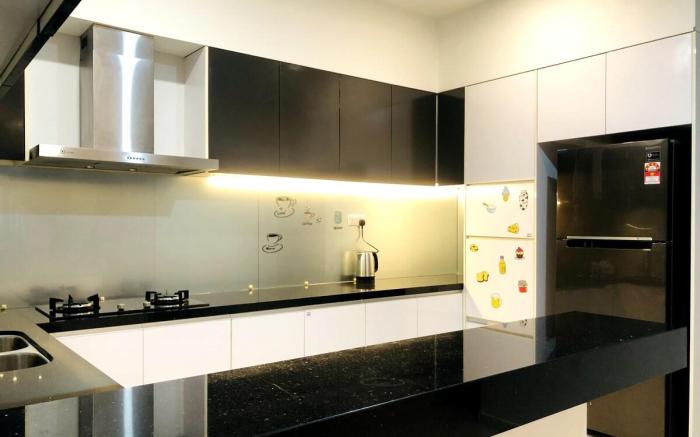 The Azure Paradigm Mall 2 Bedroom Apartment by Sleepy Bear