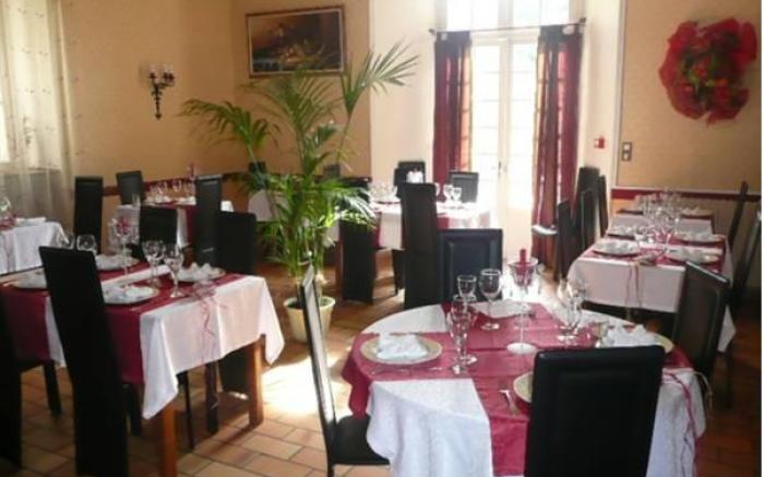Logis Le Relais du Chapeau Rouge