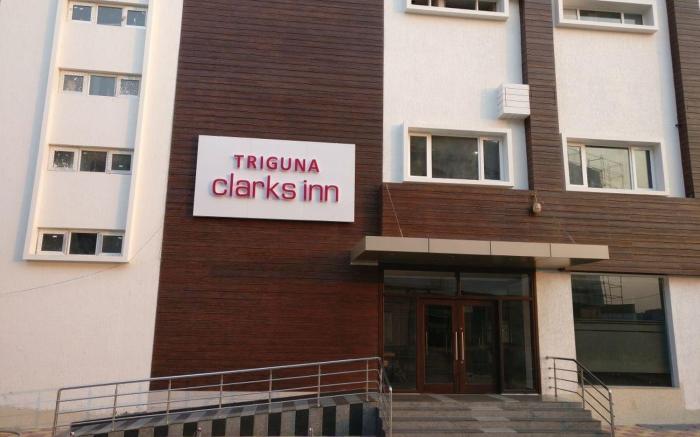Triguna Clarks Inn 