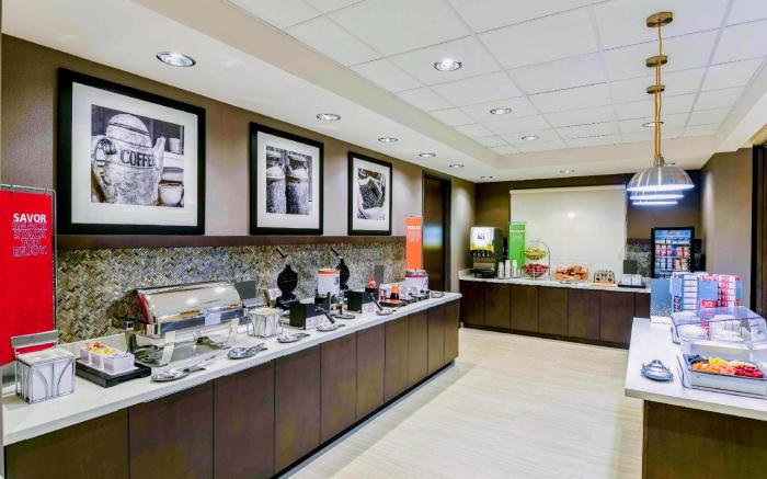 Hampton Inn & Suites Tallahassee Capitol - University