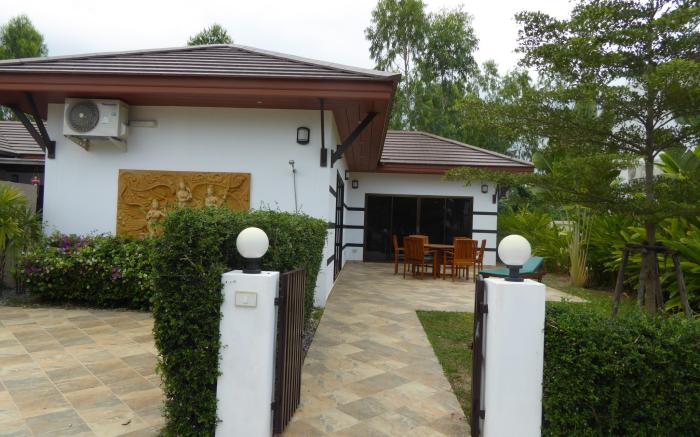 Tropicana Beach Villa at Vip Chain Resort