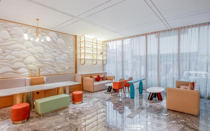 Orange Hotel Yantai Railway Station Wuyue Plaza