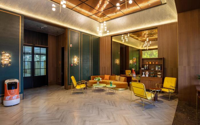 Orange Hotel Qingdao Zhanqiao Railway Station