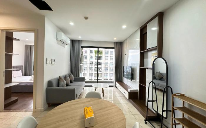 1,5 BR Vinhomes Dcapitale swimming pool view