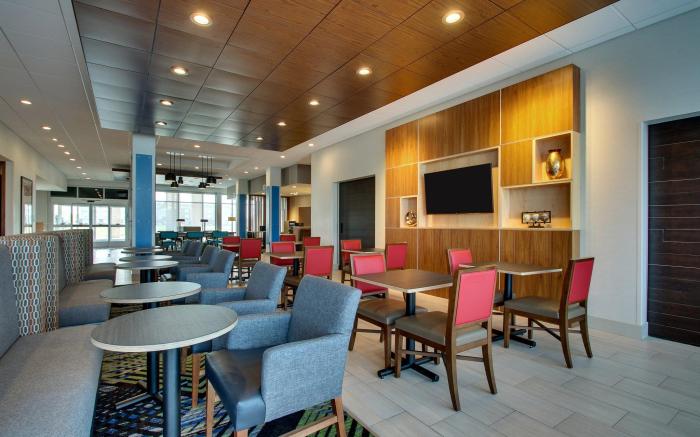 Holiday Inn Express & Suites Troy By IHG