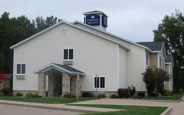Cobblestone Inn and Suites - Brillion