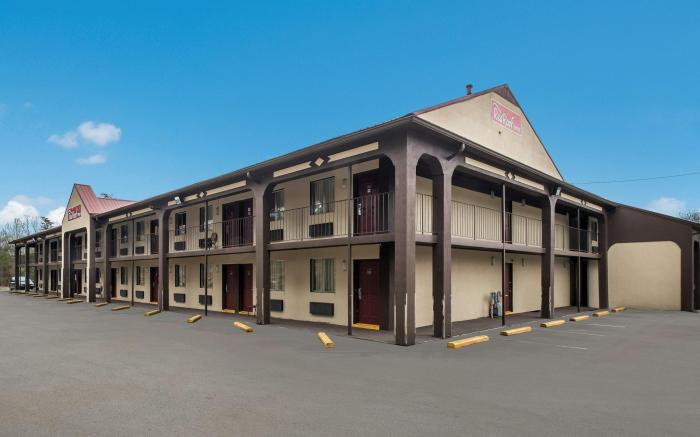 Red Roof Inn Crossville