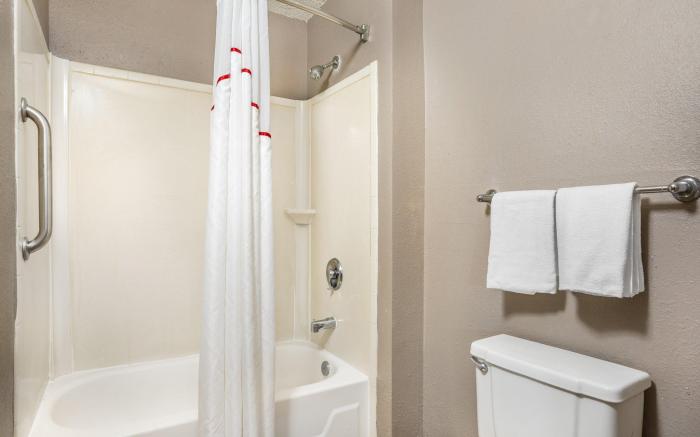 Red Roof Inn Tinton Falls - Jersey Shore