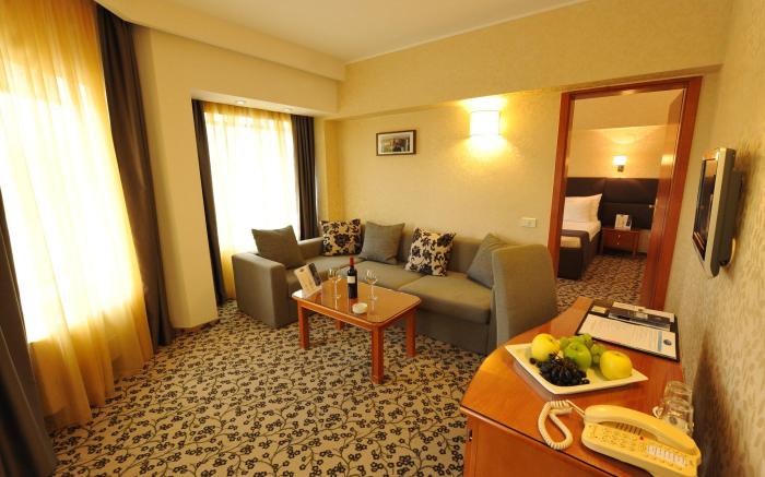 Crystal Palace Hotel