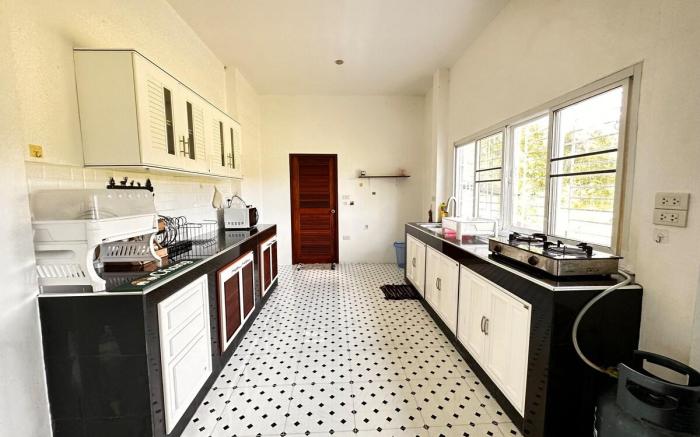 Sandy house  pai number 881