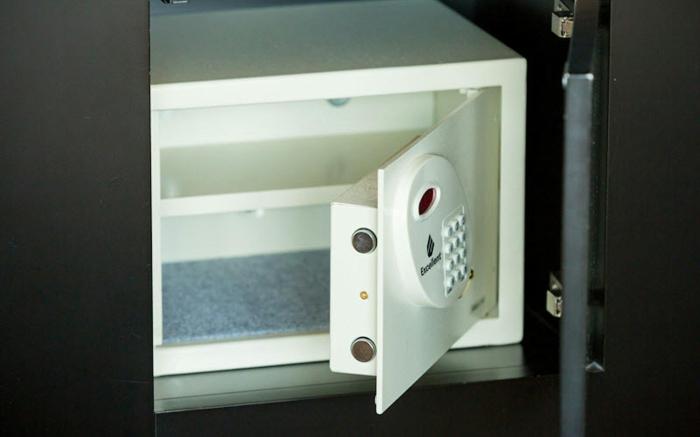 Dasbreitehotel am Rhein