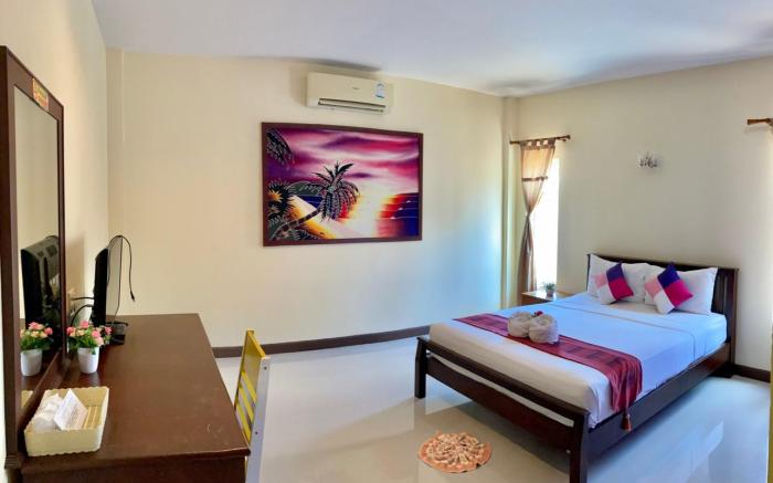 Lanta Just Come Hotel