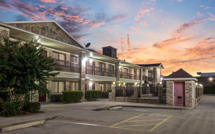 Red Roof Inn Conroe North - Willis