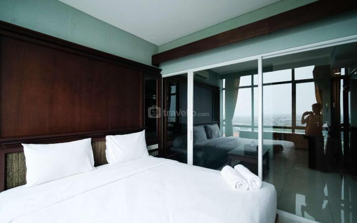 Homey 1BR at Aryaduta Residence Apt By Travelio