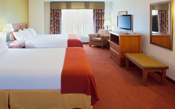 Holiday Inn Express Hotel & Suites Weston By IHG