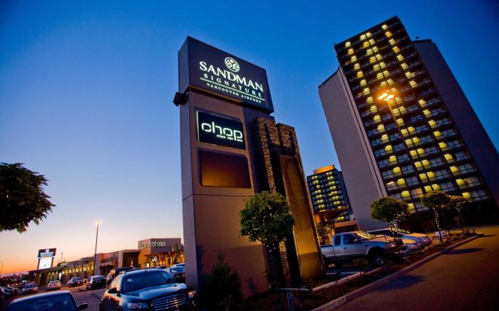 Sandman Signature Vancouver Airport Hotel & Resort