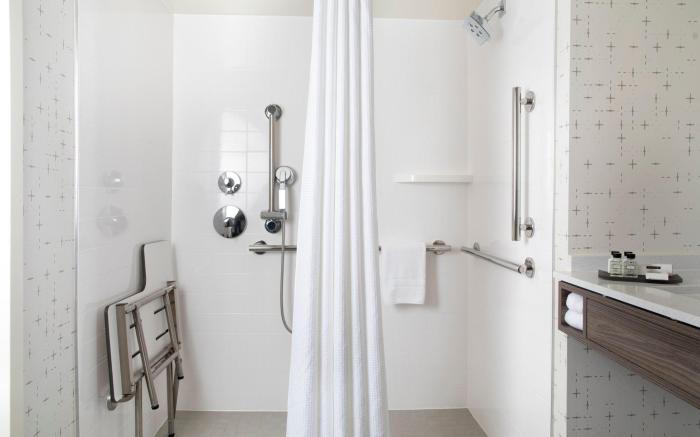 Crowne Plaza Atlanta Perimeter at Ravinia By IHG