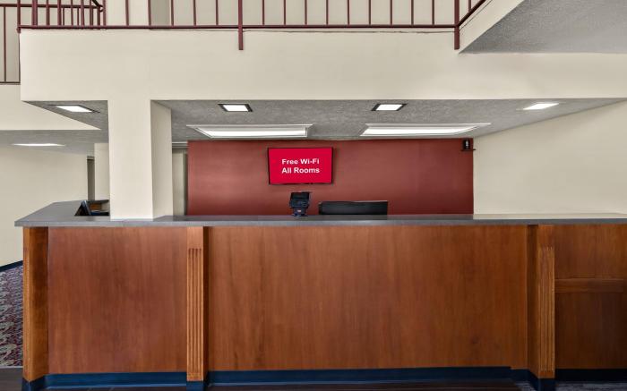Red Roof Inn & Suites Cave City