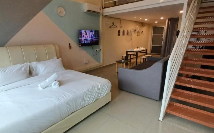 Grand Duplex Suite with 3 King Beds @ The CEO