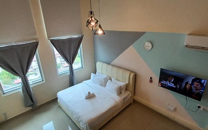 Grand Duplex Suite with 3 King Beds @ The CEO