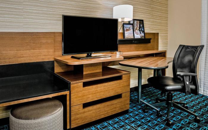 Fairfield by Marriott Inn & Suites Van Canton Area