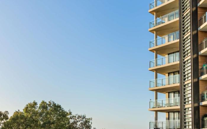 Oaks Redcliffe Mon Komo Suites