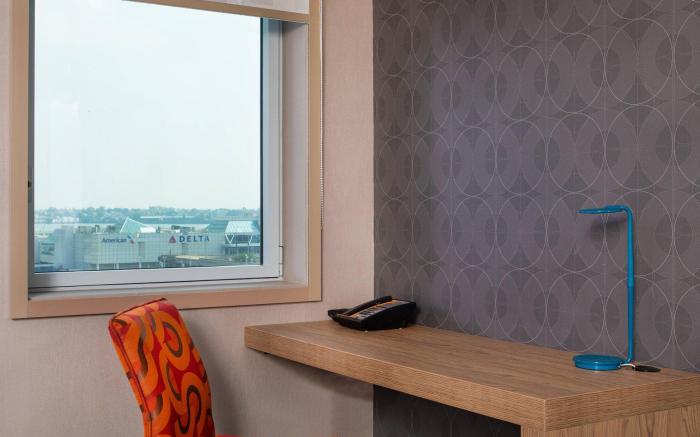 Aloft New York LaGuardia Airport