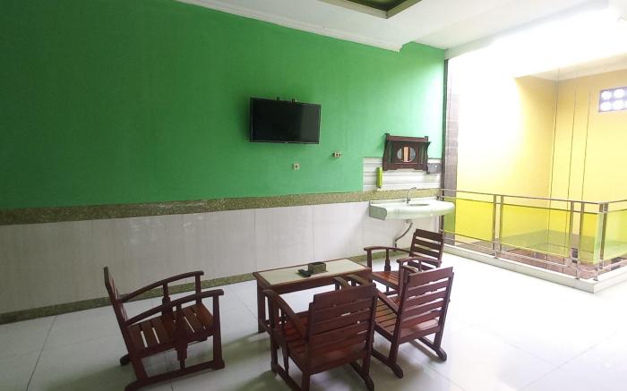 RedDoorz Syariah near Bypass Krian