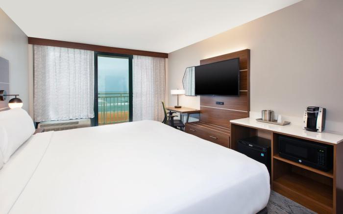 Holiday Inn Express & Suites VA Beach Oceanfront by IHG