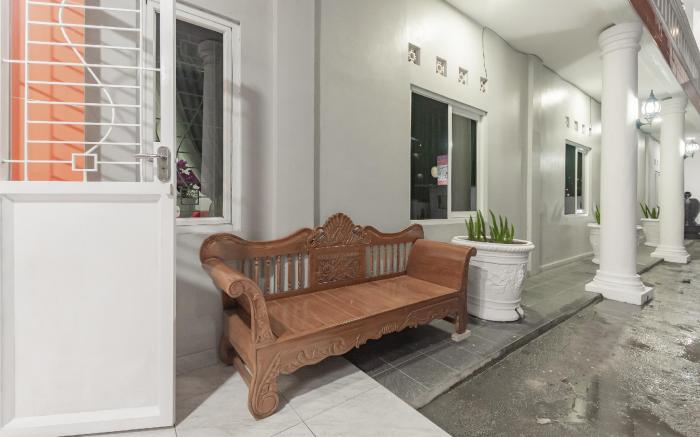 RedDoorz @ Hotel Arwana Tugu Puncak