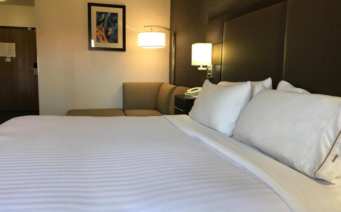 Holiday Inn Express Hotel & Suites Barstow By IHG