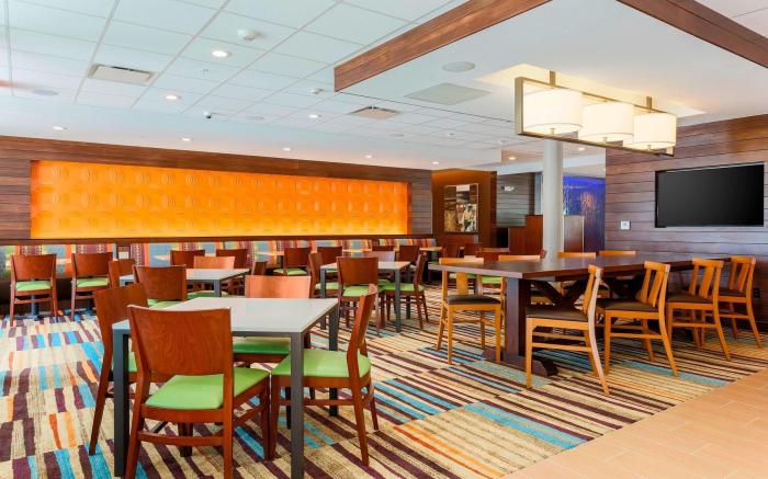 Fairfield Inn & Suites Decatur at Decatur Conference Center