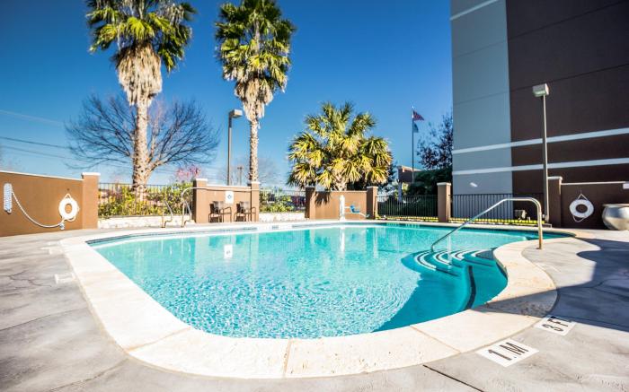 Atwell Suites Austin Airport By IHG