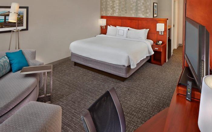 Courtyard by Marriott Stuart