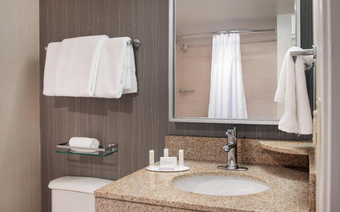 Courtyard by Marriott Richmond Berkeley