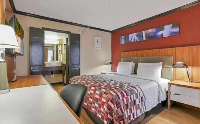 Red Roof Inn Uhrichsville