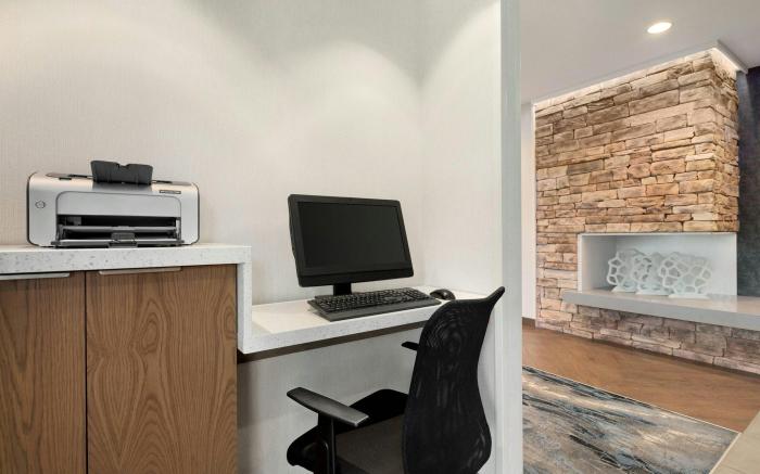 Fairfield Inn by Marriott Visalia Sequoia