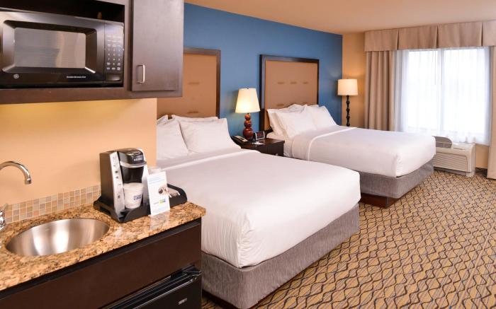 Holiday Inn Express Hotel & Suites Wichita Falls By IHG