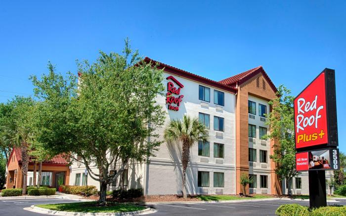 Red Roof PLUS+ Gainesville