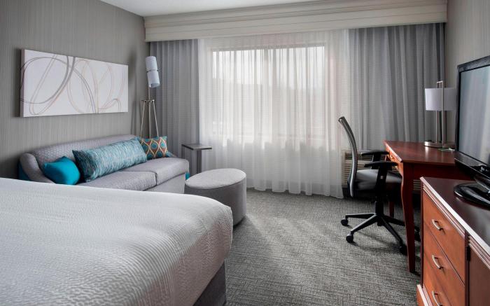 Courtyard by Marriott Lebanon