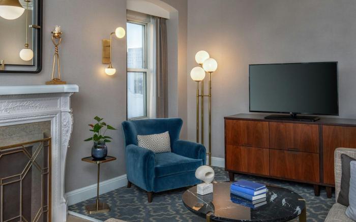 Hotel Adagio, Autograph Collection