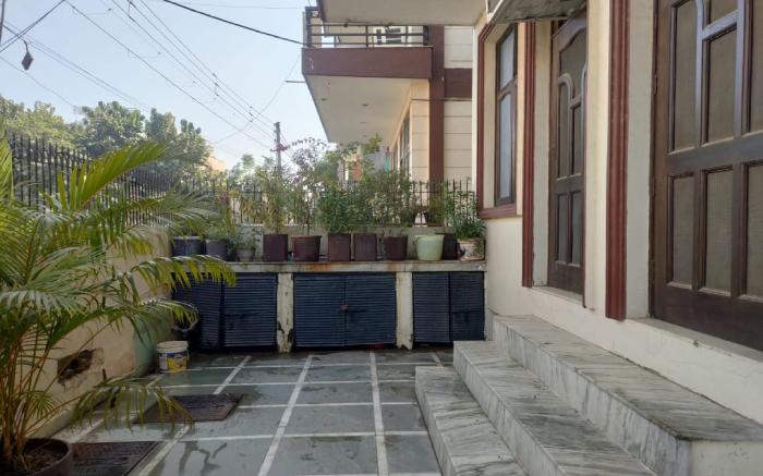 Hotel O Sai Guest House Near Omaxe Celebration Mall