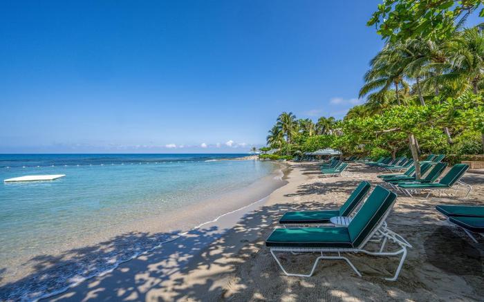 Round Hill Hotel & Villas