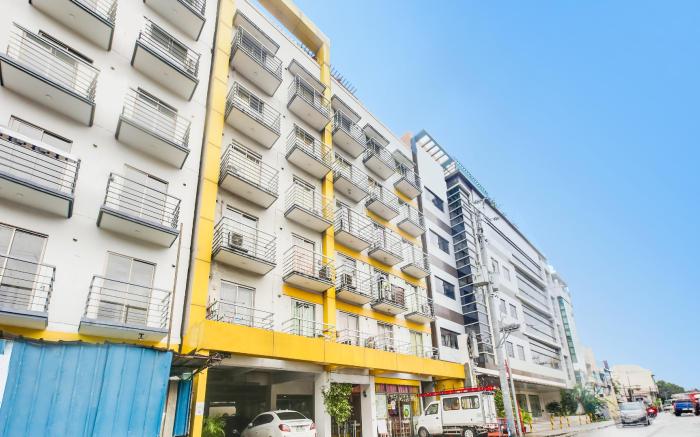 OYO 893 Dian Suites Makati