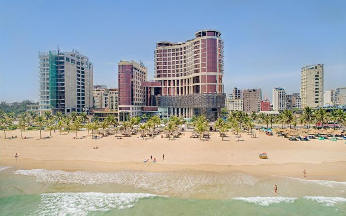 Holiday Beach Hotel Danang