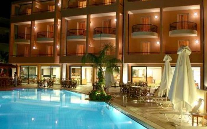Flisvos Royal Hotel & Suites