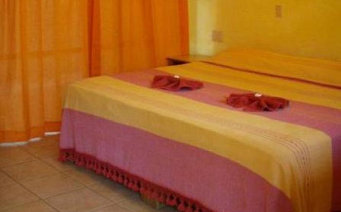 HOTELITO SWISS OASIS, Playa Zicatela - Adults Only - No Groups - Kitchen