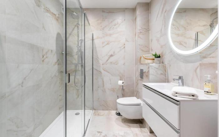 Stylish   Central Apartment - Bath