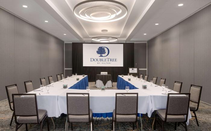 Doubletree by Hilton Fort Myers at Bell Tower Shops