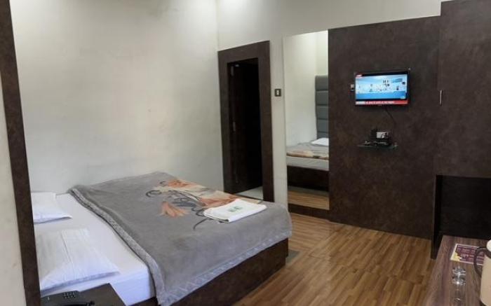 Hotel Mansarovar